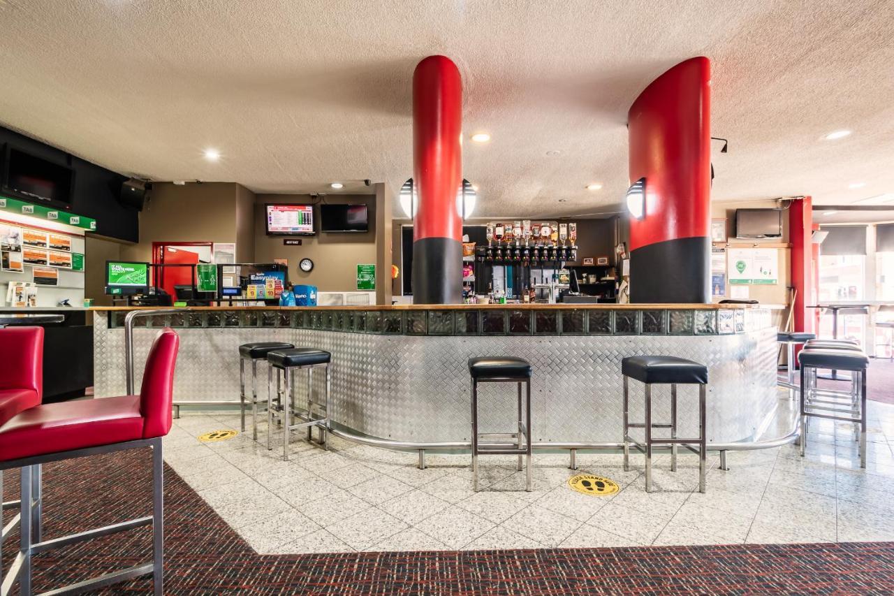 The Lighthouse Hotel Ulverstone Exterior photo