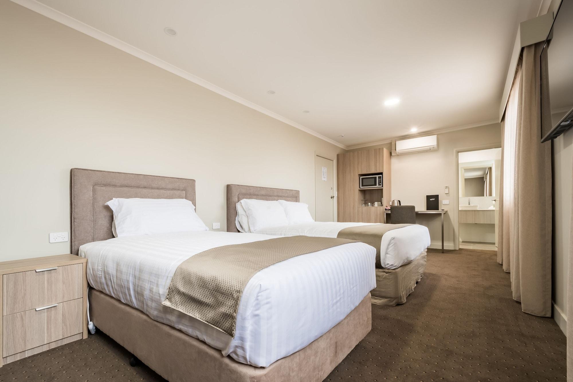 The Lighthouse Hotel Ulverstone Exterior photo