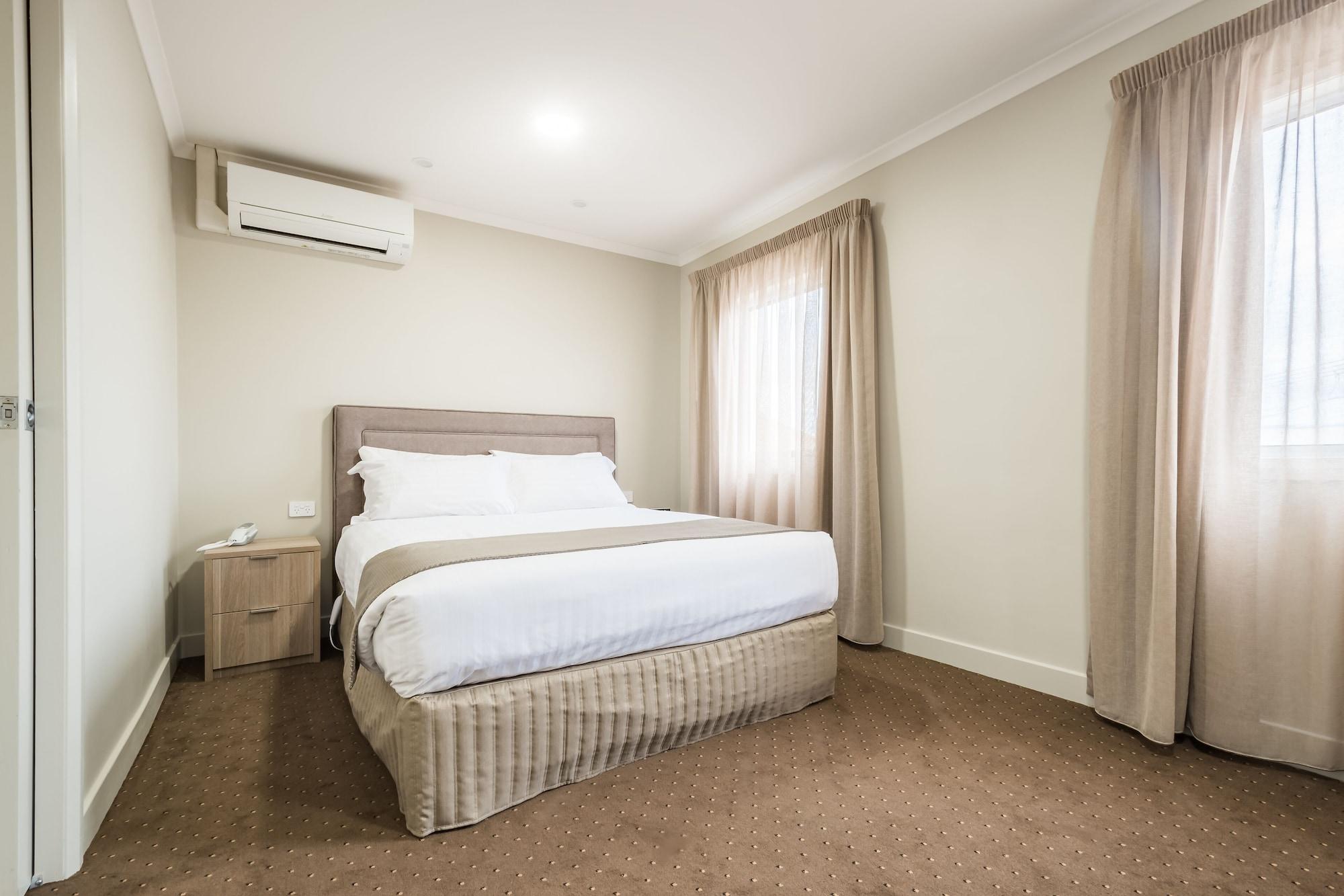 The Lighthouse Hotel Ulverstone Exterior photo