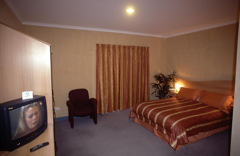 The Lighthouse Hotel Ulverstone Exterior photo